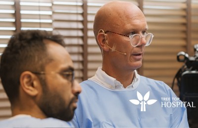 ސްވިޑެންގެ މި ޑޮކްޓަރު ދިވެހިންނަށް މި ގެނެސްދިނީ ސްޕޯޓްސް އިންޖަރީގެ ދުނިޔޭގެ ފެންވަރުގެ ފަރުވާ