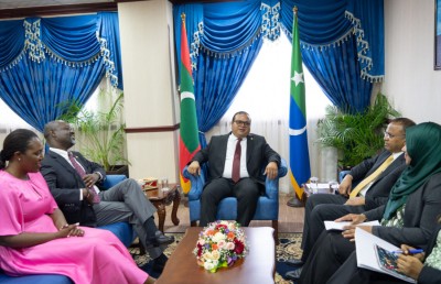 މަޖިލީހާއި ޔުގަންޑާގެ ގާނޫނު ހަދާ މަޖިލީހާ ދެމެދު ގުޅުން ބަދަހި ކުރުމަށް މަޝްވަރާކޮށްފި