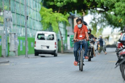 އެޗްވަންއެންވަން ޖެހި ޒުވާނަކު މަރުވެ، އިތުރު ތިން ޒުވާނަކު ވެންޓިލޭޓަރުގައި