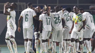 މާލީން ދެކުނު އެފްރިކާ ބަލިކޮށް، ފެށުން ރަނގަޅުކޮށްފި