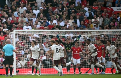 ޔުނައިޓެޑުގެ އާ ފޯވާޑުންނާ އެކު ވެސް އާސެނަލް އަތްދަށުވެއްޖެ