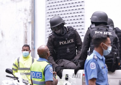 ފިހާރަތަކުން ފޭރޭ މީހެއް، ހައްޔަރުކޮށް ޝަރީއަތް ނިމެންދެން ބަންދުކޮށްފި