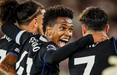 ޕާމާއަށް އަނިޔާވެ ބަދަލުގައި އެރި އެސްޓަވާއޯ ވިދާލައިފި