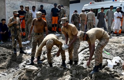 ޕާކިސްތާނުގައި ފެން ބޮޑުވެ މަރުވި އަދަދު 400 އަށް