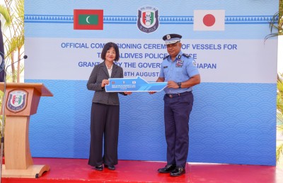 ޖަޕާނުން ދިވެހި ފުލުހުންނަށް ފަސް ލޯންޗް ހަދިޔާކޮށްފި