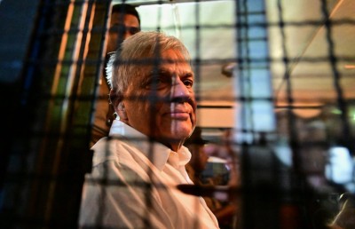 ރަނިލް ހައްޔަރުކުރީ އަލުން ވެރިކަމަށް އަޔަނުދޭން: އިދިކޮޅު ޕާޓީތައް