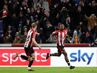 ބްރެންޓްފަޑްއިން ފަހަތުން އަރައި ފޮރެސްްޓް ބަލިކޮށްފި