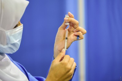 އިންފްލުއެންޒާ އިން ރައްކާތެރިވުމަށް ޖަހާ ވެކްސިން ދަމަނަވެށިން ޖަހައިދެނީ