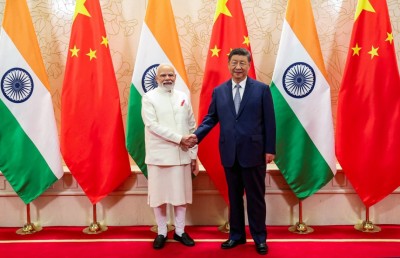 އިންޑިއާ-ޗައިނާ ބޭނުމީ ވާދަވެރިކަން ދޫކޮށް ބައިވެރިންނަށް ވާން!