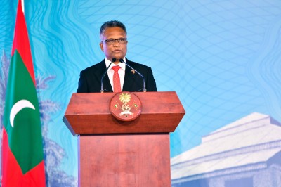 ފްލެޓްގެ މައްސަލައަކީ 24 ގަޑިއިރު ހޭލާތިބެ ވެސް ނިންމަންޖެހޭ ކަމެއް: އާޒިމް