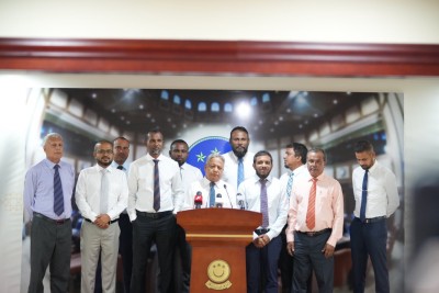 ވަޒީރުންނަށް ރުހުން ނުދިނީ އެކްޓިވިސްޓުން ހިތްހަމަޖައްސަން: ސަލީމް