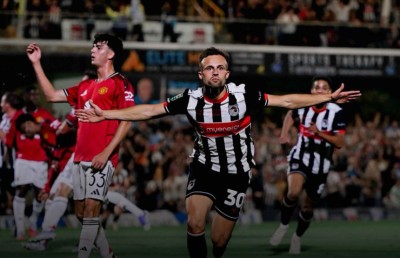 ހަތަރު ވަނަ ޑިވިޝަނުގެ ޓީމަކުން ޔުނައިޓެޑް ކަޓުވާލައިފި