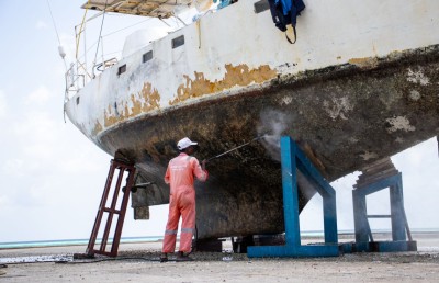 ކަނޑު އުޅަނދުފަހަރުގެ މެއިންޓަނަންސާއި މަރާމާތުގެ ހިދުމަތްތައް މެރިން މާސްޓާ ބޯޓްޔާޑުން