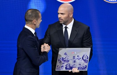 ޔޫރަޕިއަން ސެޓް ފުރިހަމަކުރުމުން ޗެލްސީއަށް އެވޯޑް ދީފި