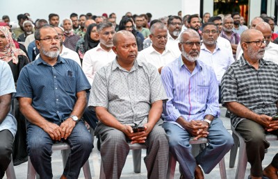 ކައުންސިލްތަކަށް ރައީސް: "ބޯޅަ އޮތީ ކައުންސިލް ކޯޓުގައި"