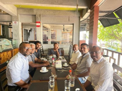 މަޝްވަރާ ކުރީ ރައްޔިތުންގެ ކުރިމަގާ ގުޅޭ ގޮތުން: ޑިމޮކްރެޓްސް