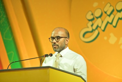 އަތޮޅު ފިހާރަތަކުގެ އާމްދަނީ ކައުންސިލަށް ދޭން ފެށީ އެމްޑީޕީ ސަރުކާރުގައި: އަމީރު