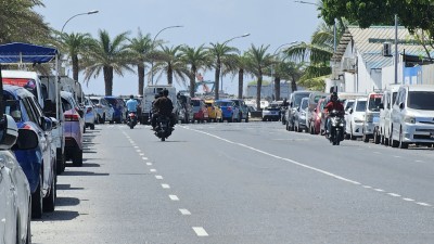 މަގަށް ދަތިވާގޮތަށް ޕާކުނުކުރަން ފުލުހުން އިލްތިމާސްކޮށްފި