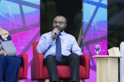 ލޯފަން ދަރިވަރުންނަށް އެހީވުމަށް، މަތީ ތައުލީމަށް ބޭނުންކުރާ ފޮތްތަކުގެ އޯޑިއޯ ރެކޯޑިން ހަދަނީ