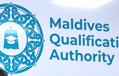 ފޭކް ސެޓްފިކެޓްތަކެއް ދައުރުވާތީ، ވަޒީފާ ދިނުމުގައި ސަމާލުވުމަށް އެދިއްޖެ