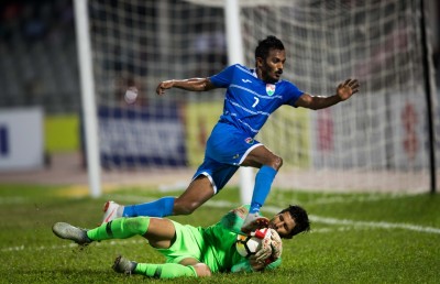 ސެންޓޭ އެނބުރި ނިއު ރޭޑިއަންޓަށް