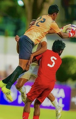 ލަންކާގެ މައްޗަށް ރާއްޖޭގެ ރެކޯޑް ދަމަހައްޓައި ދެވުމުން ފައިސަލް އަށް ހިތްހަމަޖެހުން