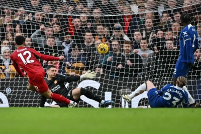 ގިނަ ބަޔަކު ހައިރާންކޮށްލައި، ވުލްވްސްއިން ޗެލްސީ ބަލިކޮށްފި