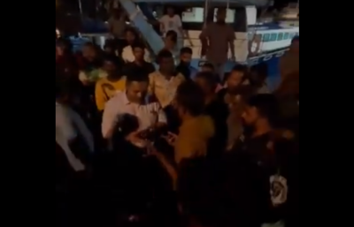 މިނިސްޓަރާއި މަސްވެރިންގެ މަޝްވަރާ ކޮޅެއްގައި ނުޖެހި، އިސްތިއުފާއަށް ގޮވާލަނީ