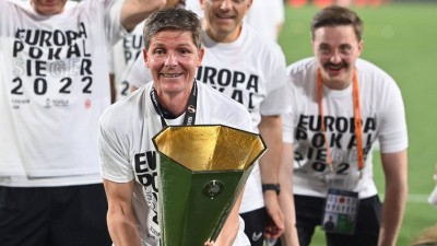 ކްރިސްޓަލް ޕެލަސްގެ އާ ކޯޗަކަށް އޮލިވާ ގްލަސްނާ ހަމަޖައްސައިފި