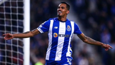 ޕޯޓޯއިން އެންމެ ފަހުވަގުތު ކާމިޔާބު ކުރި ލަނޑާއެކު އާސެނަލް ބަލިކޮށްފި