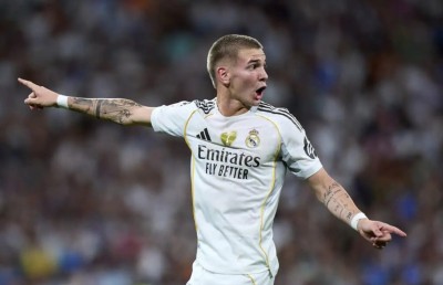 ރެއާލްގެ ސަޕޯޓަރުން ފްރެންކޯގެ ނަމުން މަސްޓަންޓުއޯނޯ އަށް ގޮވާތީ ބޮޑު ބަހުސެއް