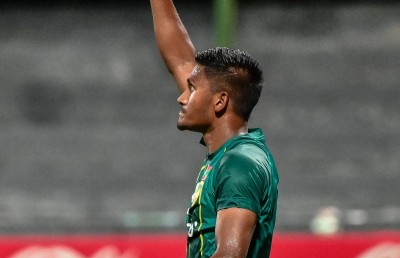 ގަލޮޅު ދަނޑުން މަދުން ނޫނީ ނުފެންނަ "ފުރިހަމަ" ހެޓްރިކެއް، ދާދު ހުރީ ތަފާތު ފޯމެއްގައި