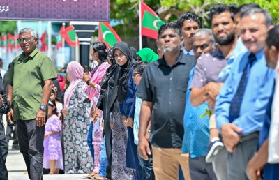 ރަށުން ބަދަލުވުމާ މެދު ރަތްމަންދޫ ބޮޑު ދެބަސްވުމެއްގައި