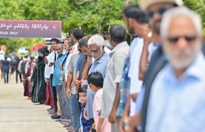 ރަށުން ބަދަލުވުމާ މެދު ރަތްމަންދޫ ބޮޑު ދެބަސްވުމެއްގައި