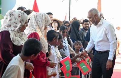 އަމާޒަކީ އަތޮޅު ތެރޭގެ ރަށްރަށުން އެންމެ މަތީ ފެންވަރުގެ ހިދުމަތް ލިބޭނެ ގޮތް ހެދުން: ރައީސް