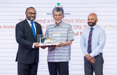 އިސްލާމީ މަރުކަޒުގެ ޑިޒައިނަރު 40 އަހަރު ފަހުން އެ މިސްކިތަށް