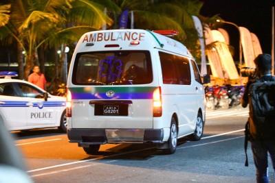 އެމްބިއުލާންސް ޕޮލިސީގެ މައްސަލަ ބޮޑުވެ، ރައްޔިތުން މާޔޫސްވެފައި