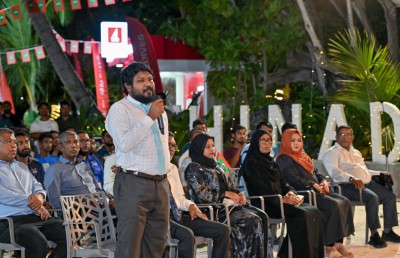 ތިނަދޫން އެދުނީ ޕާކާއި ޖިމަށް ވުރެ ކުރިން ބަނދަރު ތަރައްގީކޮށްދޭން