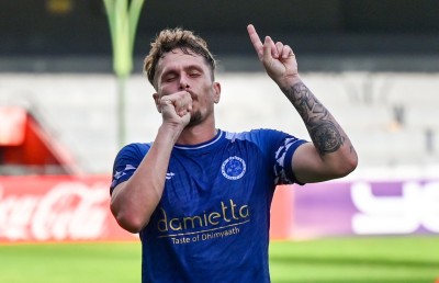 ހަތް އަހަރަށްފަހު ނިއުގެ އެނބުރިއައުން، ހަ ލަނޑުގެ ތަފާތު ބޮޑު މޮޅަކުން