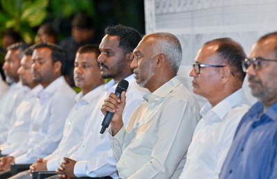 ތިނަދޫން އެދުނީ ޕާކާއި ޖިމަށް ވުރެ ކުރިން ބަނދަރު ތަރައްގީކޮށްދޭން
