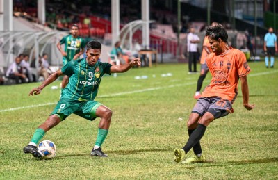 ދާދުގެ ހަތަރު ލަނޑުން ޗެމްޕިއަން މާޒިޔާއިން ލީގު ފެށީ ގަދަކޮށް