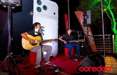 އުރީދޫން އައިފޯނު ޕްރީއޯޑަރު ކުރި ކަސްޓަމަރުންނާ ފޯނު ހަވާލުކޮށްފި