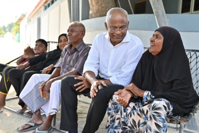 މުސާރައަށް މި ސަރުކާރުން 300 މިލިއަން އިތުރަށް ހަރަދުކުރޭ، ފައިސާ ނުހުންނަނީ އެހެންވެ: ޞާލިޙް