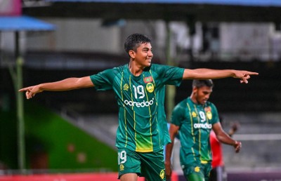 ގައުމީ ޓީމުގެ ދަތުރަށްފަހު އިލާން އެނބުރި އައިސް ހަދިޔާކުރި ލަނޑުން މާޒިޔާ ކުރިއަށް