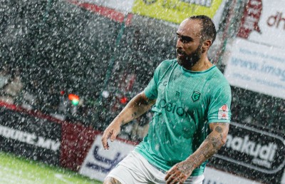 ދިވެހި ފުޓްސަލް ދަނޑުގައި ދުނިޔޭގެ އެއްވަނަ ރިކާޑީނިއޯ، އެންމެންގެ ލޯ އޭނާ އަށް!