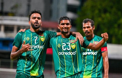 ގައުމީ ޓީމުގެ ދަތުރަށްފަހު އިލާން އެނބުރި އައިސް ހަދިޔާކުރި ލަނޑުން މާޒިޔާ ކުރިއަށް