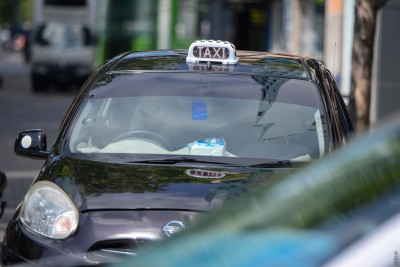 ޓެކްސީ ކުރުން ހުޅުމާލެއަށް، މާލެއިން ޓެކްސީ ހޯދުން ތަކުލީފަކަށް