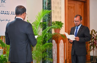 ފަނޑިޔާރުންނަކީ ނަމޫނާ އަހްލާގީ މިންގަނޑެއް ގެންގުޅެންޖެހޭ ބައެއް: އުއްތަމަ ފަނޑިޔާރު