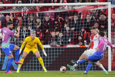 ފަސޭހަކަމާ އެކު އޭސީ މިލާން ވެސް ޔޫރޮޕާ ލީގުގެ ކުއާޓާއަށް