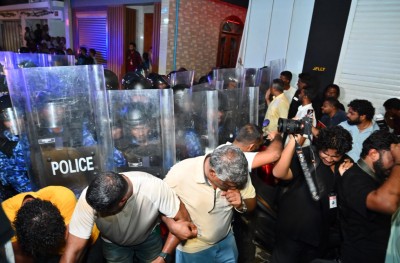 ފުލުހުންނާ މެދު ނަފްރަތު އުފައްދައި ދިރިއުޅުމަށް އަސަރުކުރާ ގޮތަށް އަމަލުކުރާނަމަ ފިޔަވަޅު އަޅަނީ